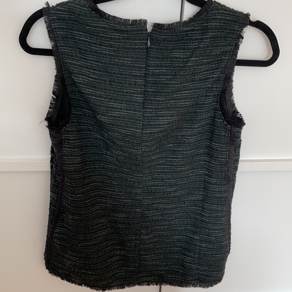 Brand new with tags Banana Republic Tweed top - Picture 2 of 3